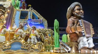 Desfile da Acadêmicos de Niterói homenageou Lula — Foto: Domingos Peixoto / Agência O Globo
