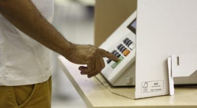 Aumentam as dificuldades do eleitor se manter bem informado antes de ir à urna, mostra levantame...
