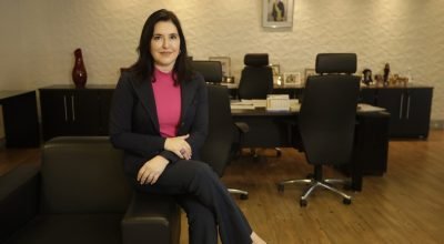 A ministra do Planejamento, Simone Tebet, em seu gabinete — Foto: Cristiano Mariz