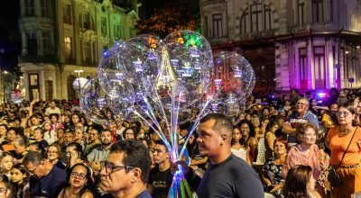 © HANS VON MANTEUFFEL