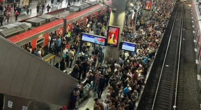 1 de 1 Durante temporal, trechos entre as estações Engenheiro Manoel Feio e Jardim Romano ficar...