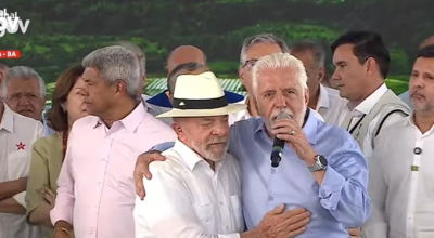 Reprodução — Foto: O presidente Luiz Inácio Lula da Silva com o senador Jaques Wagner