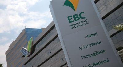 Fachada da EBC em Brasília, empresa que controla a TV Brasil — Foto: Marcello Casal Jr/Agênci...