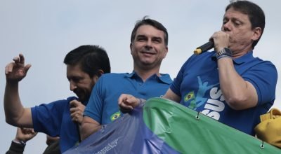 Ricardo Nunes, Flávio e Tarcísio na Marcha para Jesus, nesta quinta (4), em São Paulo — Foto...